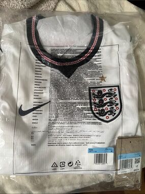 Nike Kids England White Football Jersey with Crest